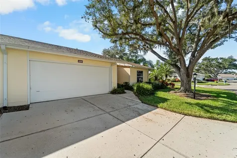 4299 Oakhurst Circle E Sarasota FL 34233