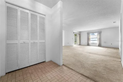 4299 Oakhurst Circle E Sarasota FL 34233