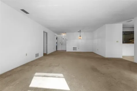 4299 Oakhurst Circle E Sarasota FL 34233