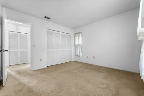 4299 Oakhurst Circle E Sarasota FL 34233