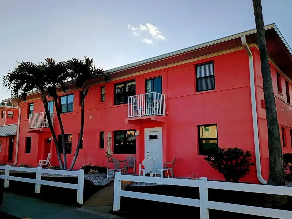 6800 Sunset Way St Pete Beach FL 33706