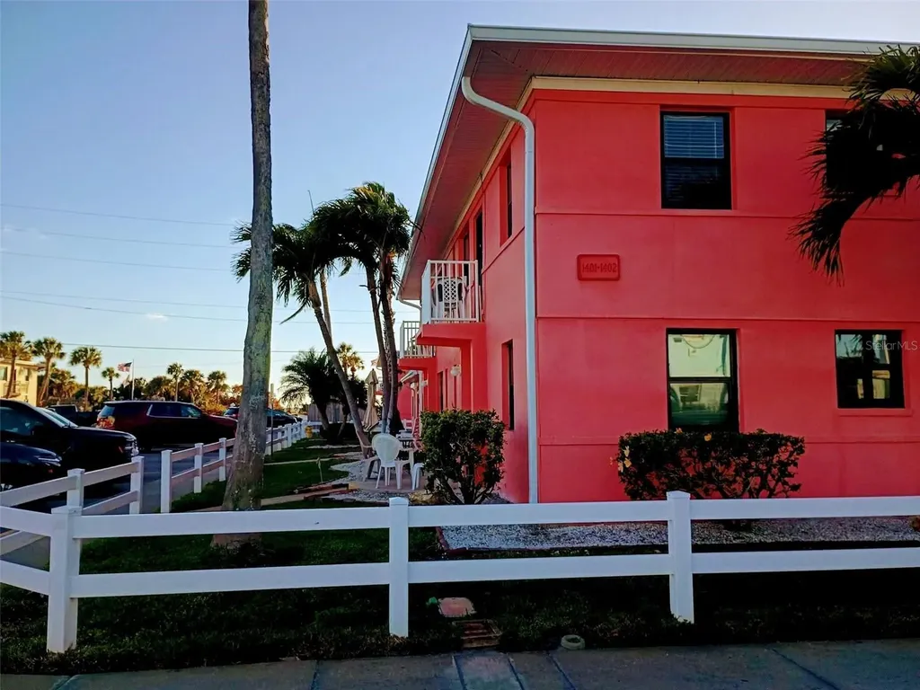 6800 Sunset Way St Pete Beach FL 33706