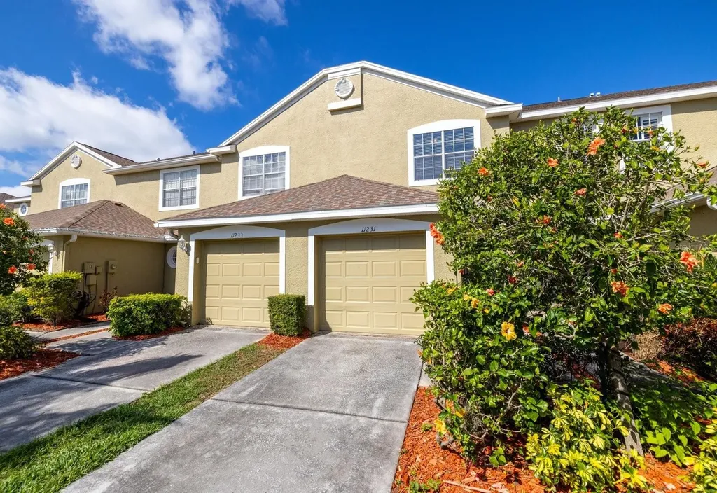 11231 Kapok Grand Circle St Petersburg FL 33708