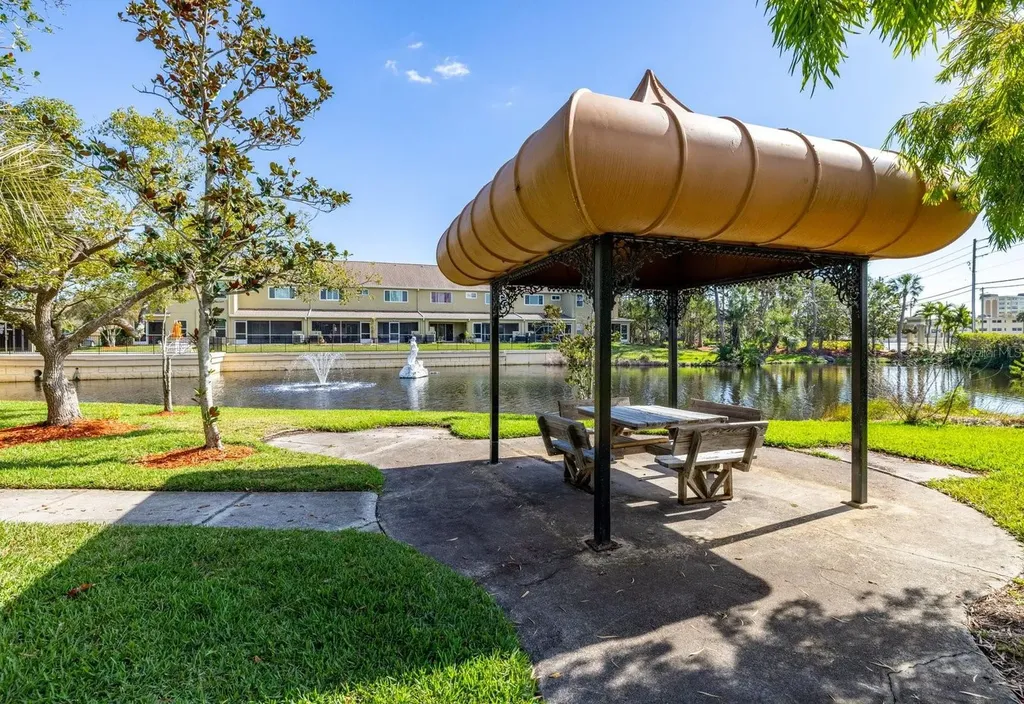 11231 Kapok Grand Circle St Petersburg FL 33708