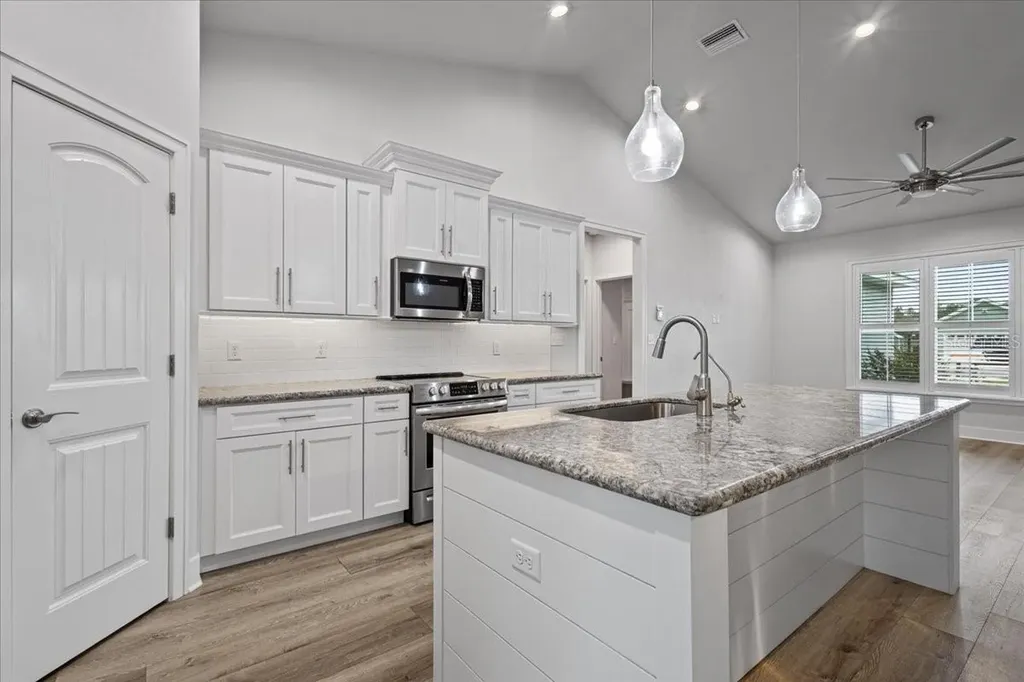 222 SW 22nd Avenue Trenton FL 32693