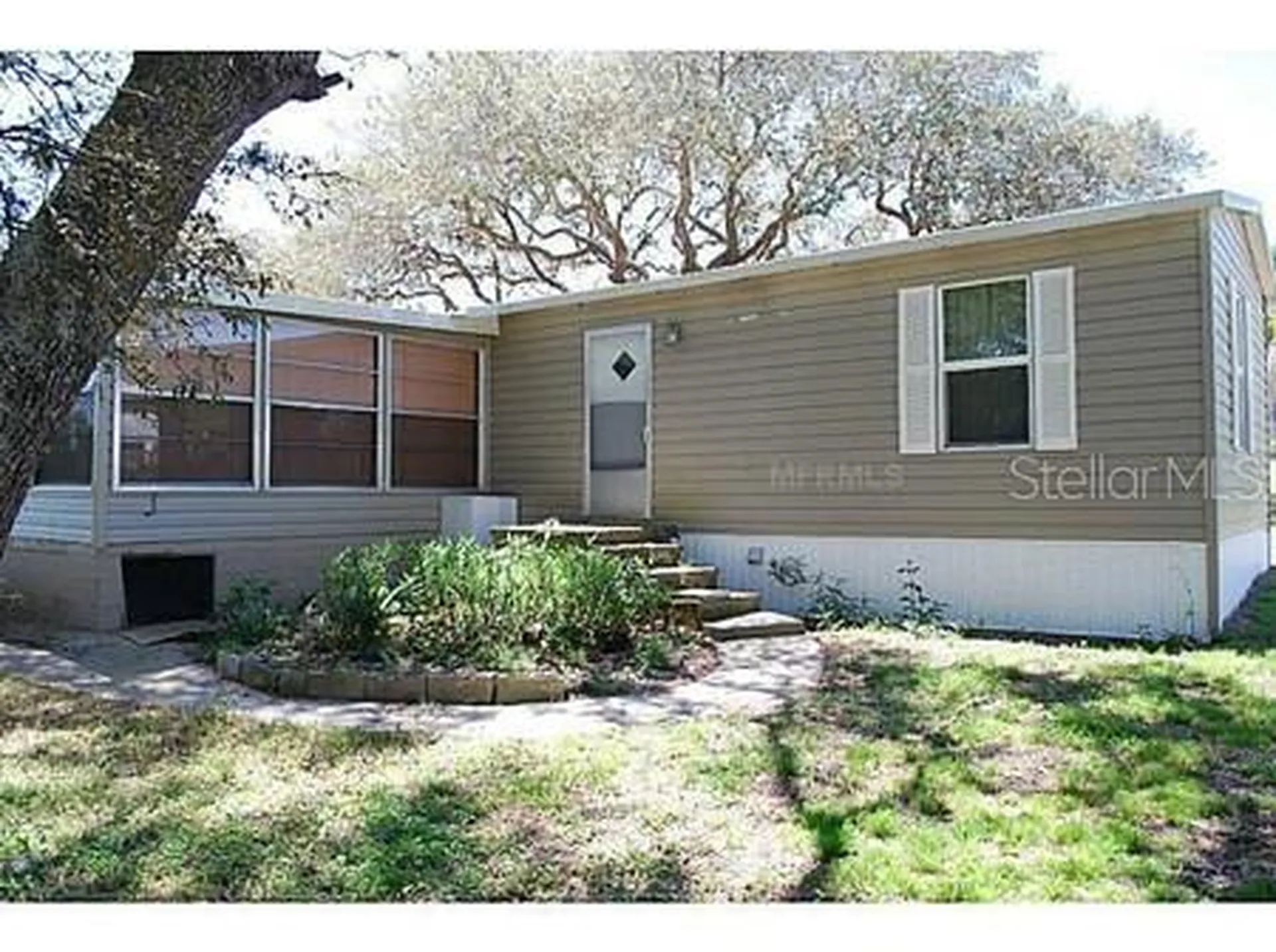 25624 Madison Street Astatula FL 34705