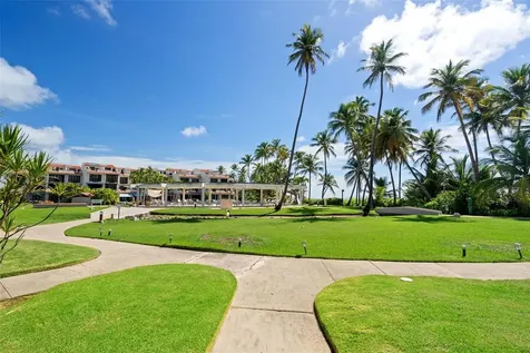 180 Crescent Cove Cove SE Humacao PR 00791