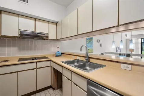 180 Crescent Cove Cove SE Humacao PR 00791