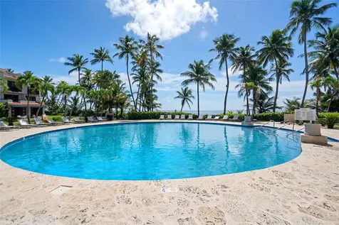 180 Crescent Cove Cove SE Humacao PR 00791