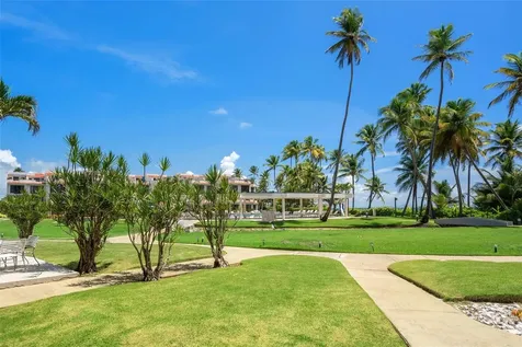 180 Crescent Cove Cove SE Humacao PR 00791
