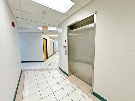 7800 Kingspointe Parkway Orlando FL 32819