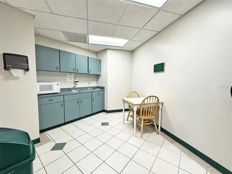 7800 Kingspointe Parkway Orlando FL 32819