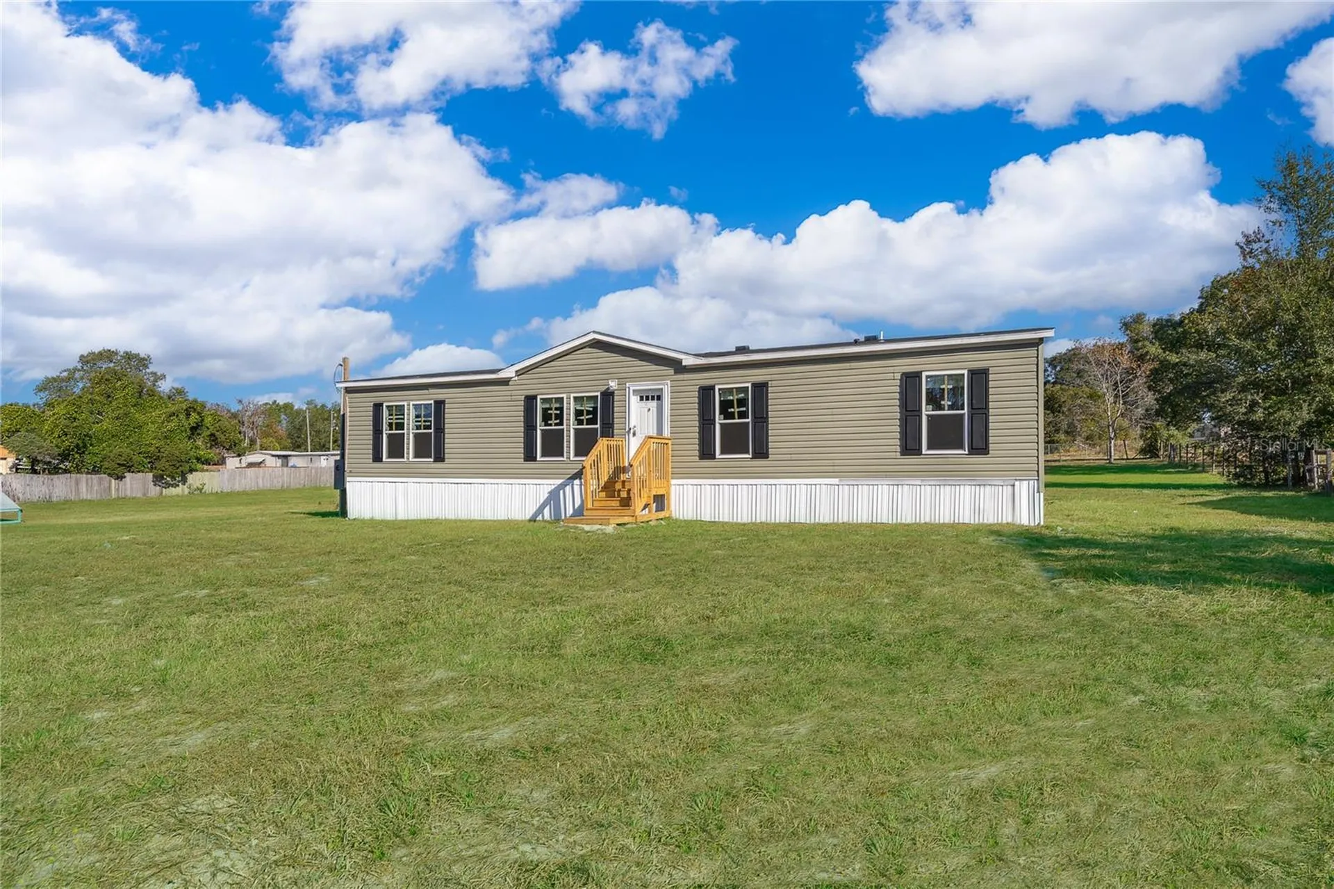 31811 Pine Drive Deland FL 32720