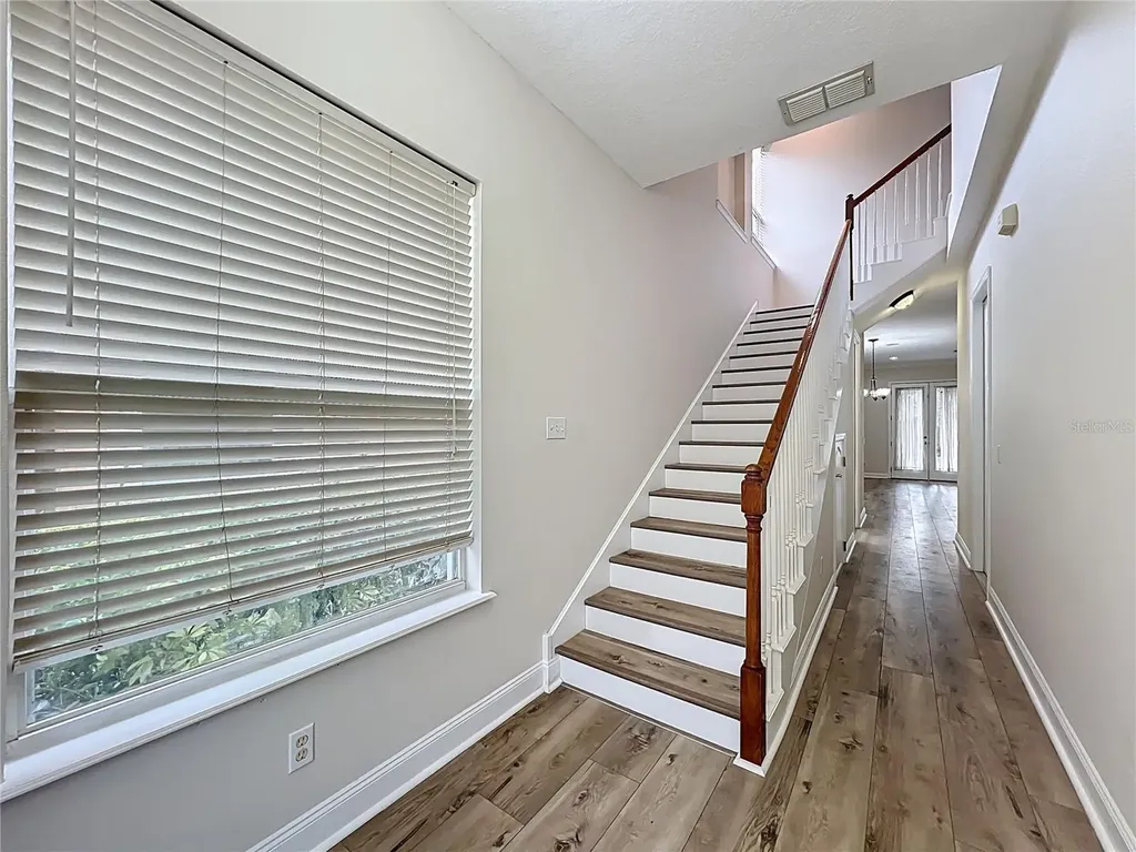 2806 E Washington Street Orlando FL 32803