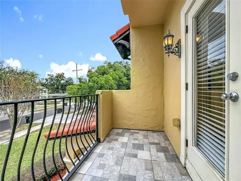2806 E Washington Street Orlando FL 32803