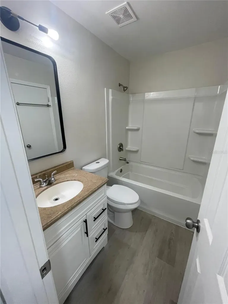 6104 Curry Ford Road Orlando FL 32822