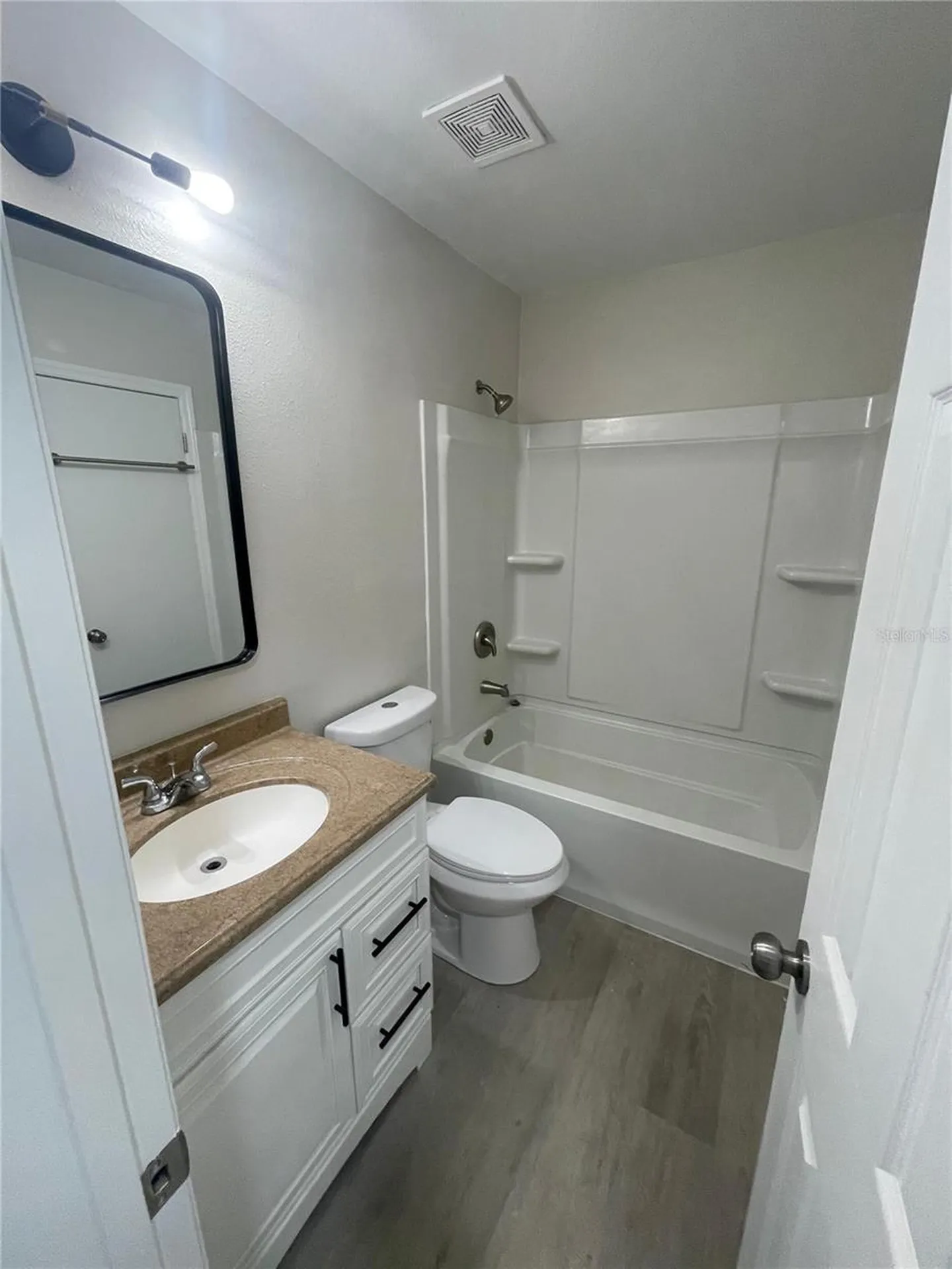 6104 Curry Ford Road Orlando FL 32822