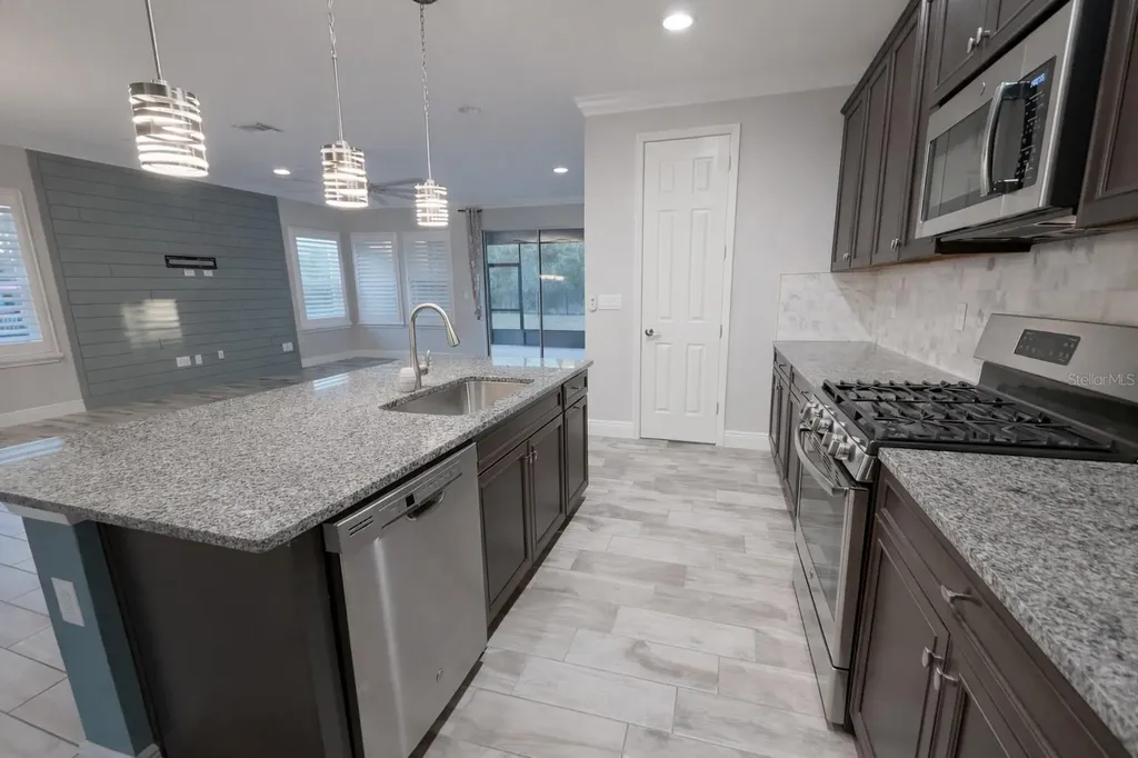 6204 Colmar Place Apollo Beach FL 33572