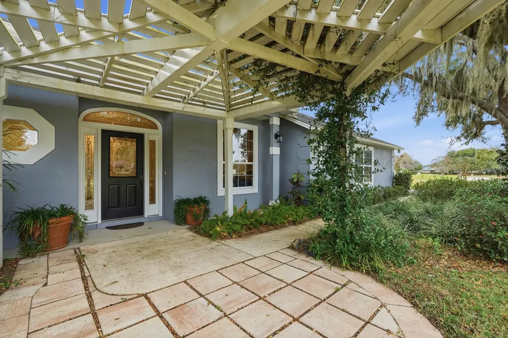 241 Crystal Cove Drive Palatka FL 32177