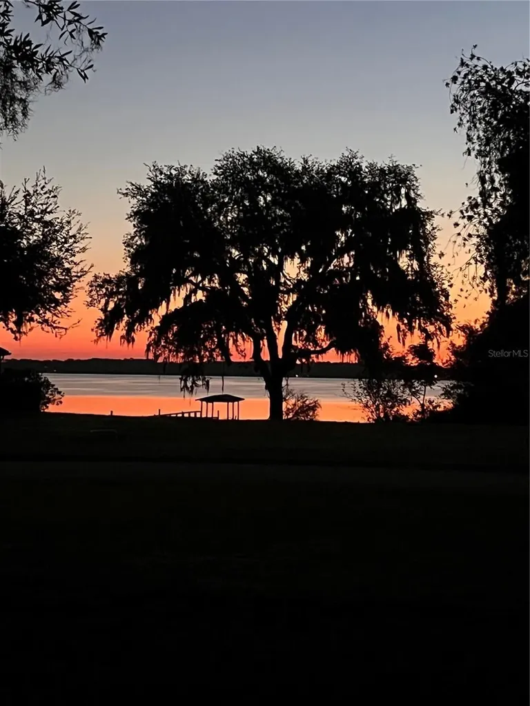 241 Crystal Cove Drive Palatka FL 32177