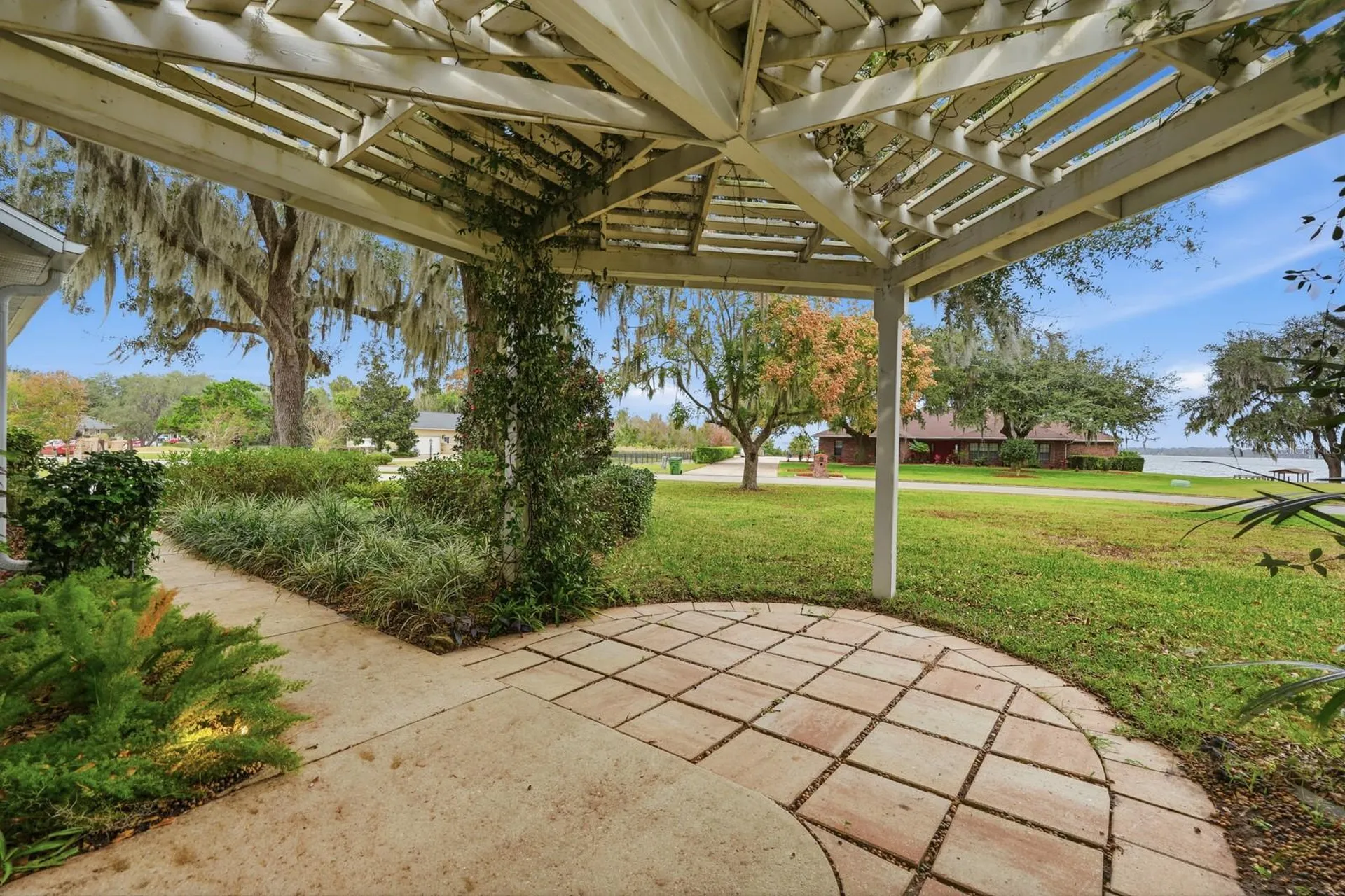 241 Crystal Cove Drive Palatka FL 32177
