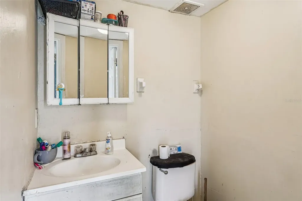 737 E Church Avenue Longwood FL 32750