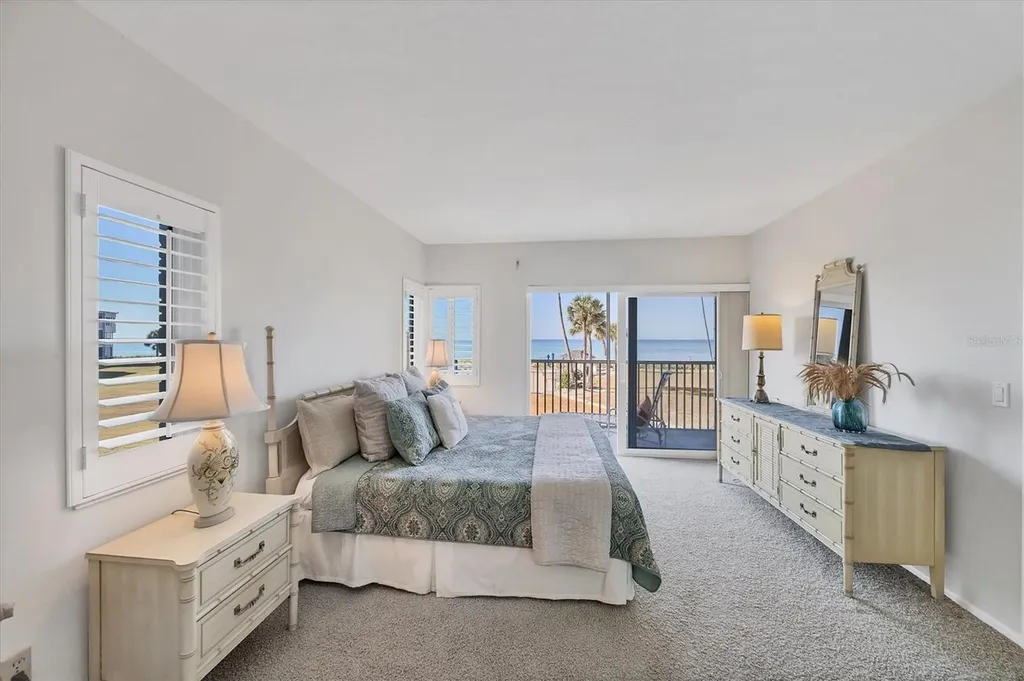 4825 Gulf Of Mexico Drive Longboat Key FL 34228