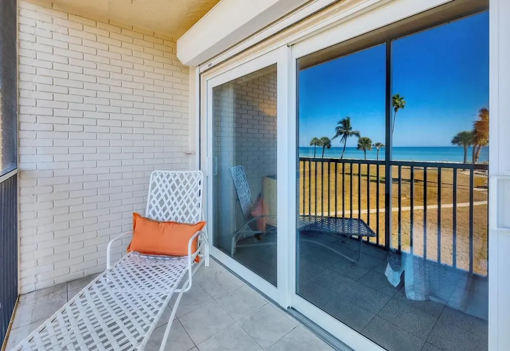 4825 Gulf Of Mexico Drive Longboat Key FL 34228