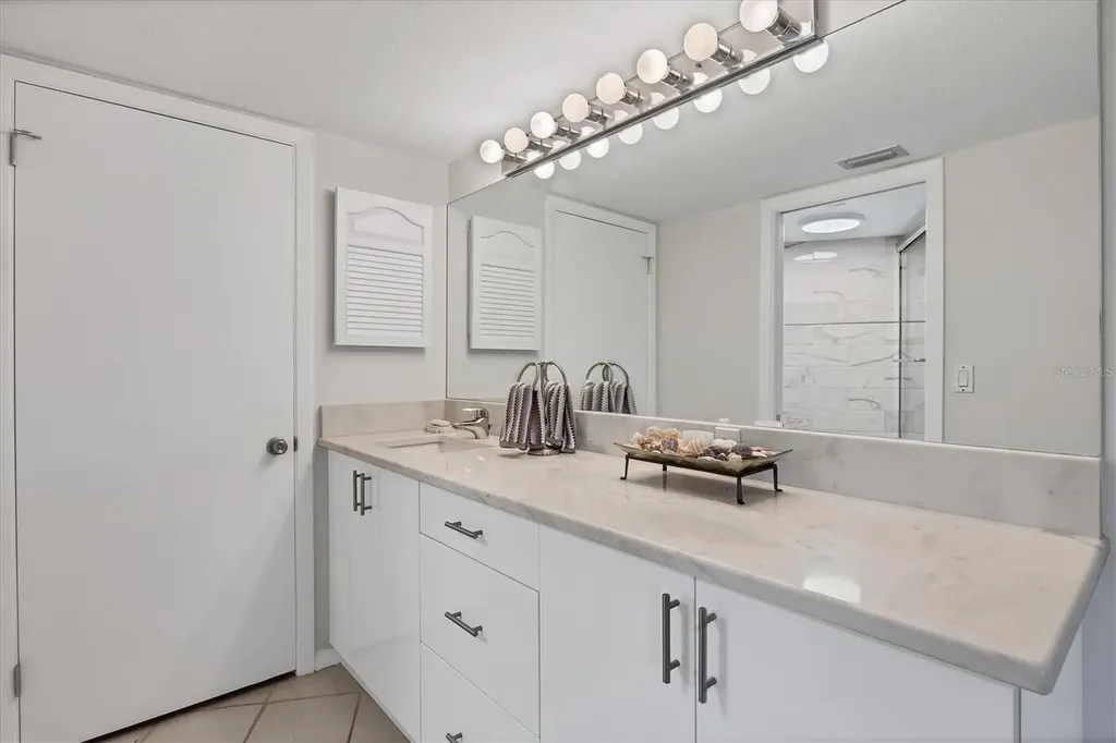 4825 Gulf Of Mexico Drive Longboat Key FL 34228