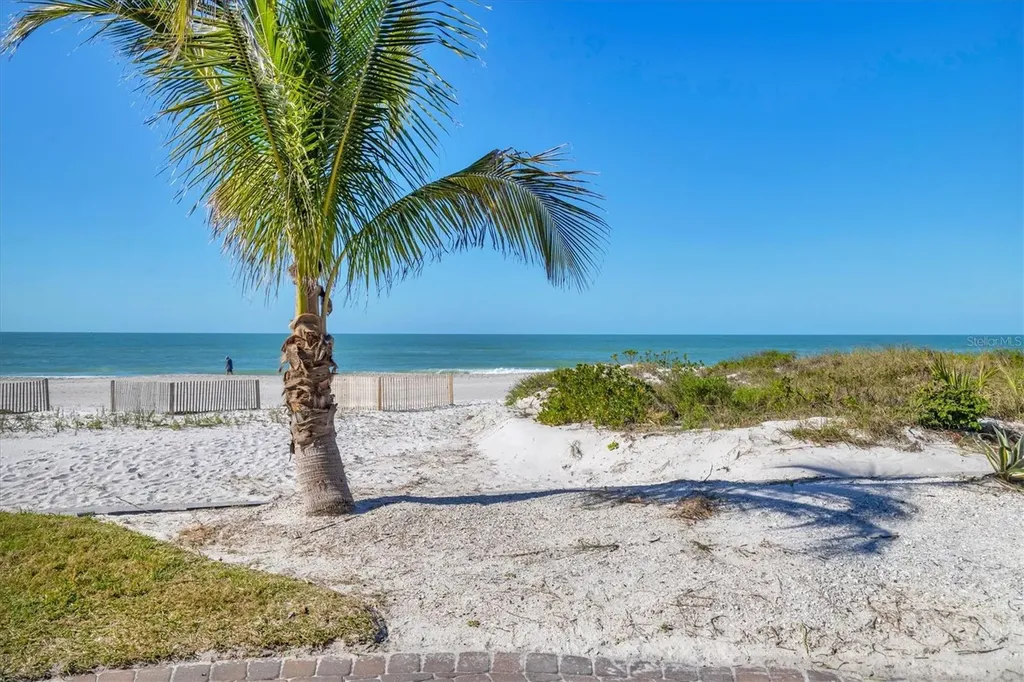 4825 Gulf Of Mexico Drive Longboat Key FL 34228