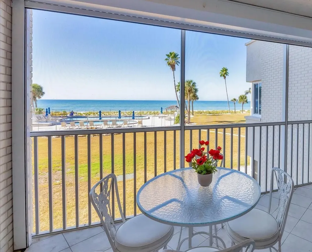 4825 Gulf Of Mexico Drive Longboat Key FL 34228