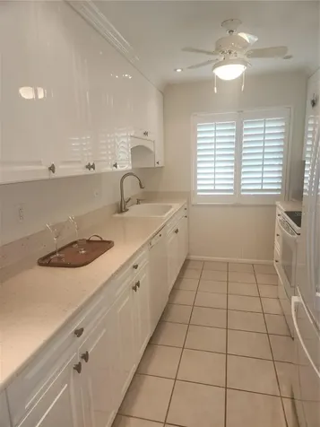 4825 Gulf Of Mexico Drive Longboat Key FL 34228