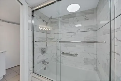 4825 Gulf Of Mexico Drive Longboat Key FL 34228