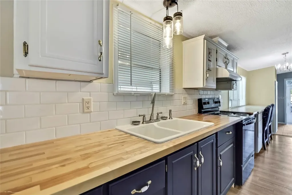 2400 Lemur Drive Holiday FL 34690