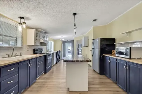 2400 Lemur Drive Holiday FL 34690