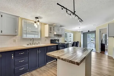 2400 Lemur Drive Holiday FL 34690