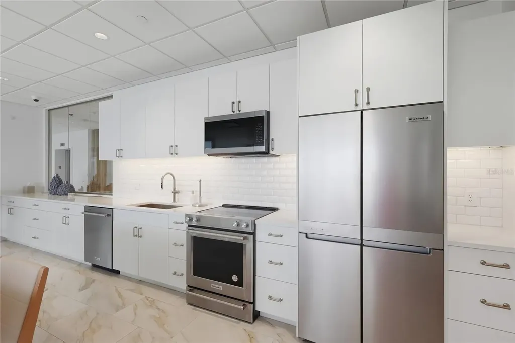 1750 Benjamin Franklin Drive Sarasota FL 34236