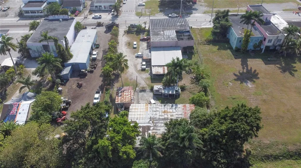 185 E Main Street Pahokee FL 33476