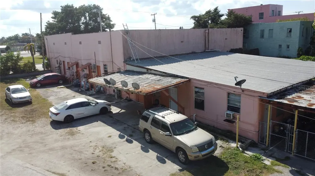 185 E Main Street Pahokee FL 33476