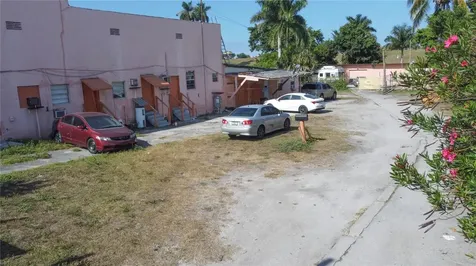 185 E Main Street Pahokee FL 33476