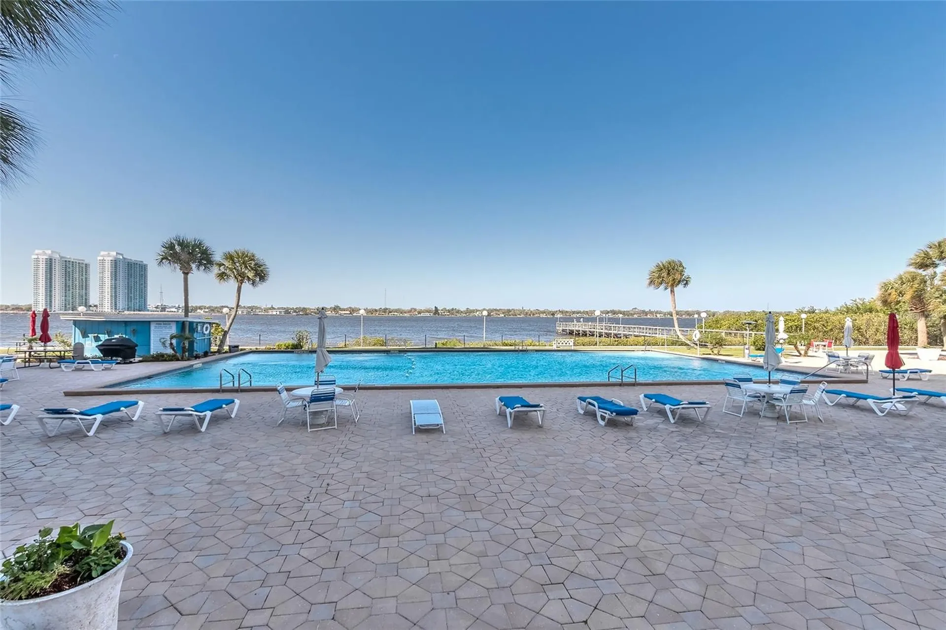 935 N Halifax Avenue Daytona Beach FL 32118