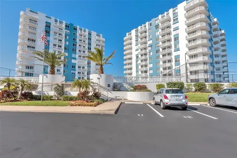 935 N Halifax Avenue Daytona Beach FL 32118