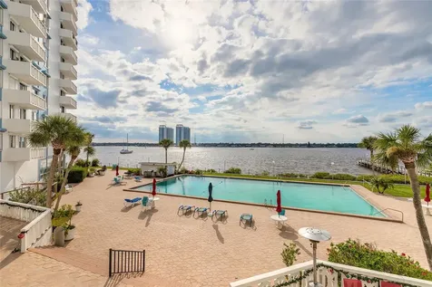 935 N Halifax Avenue Daytona Beach FL 32118
