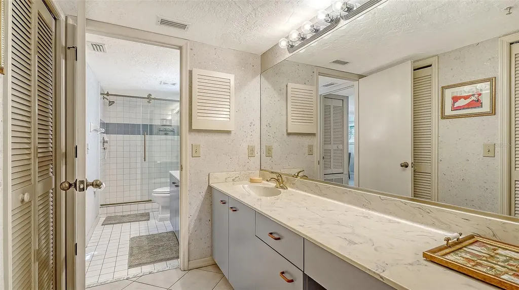 1225 Siesta Bayside Drive Sarasota FL 34242