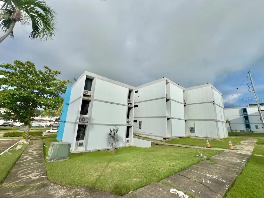 Cond Villa. Marina 200 Ave. Marina Fajardo PR 00738