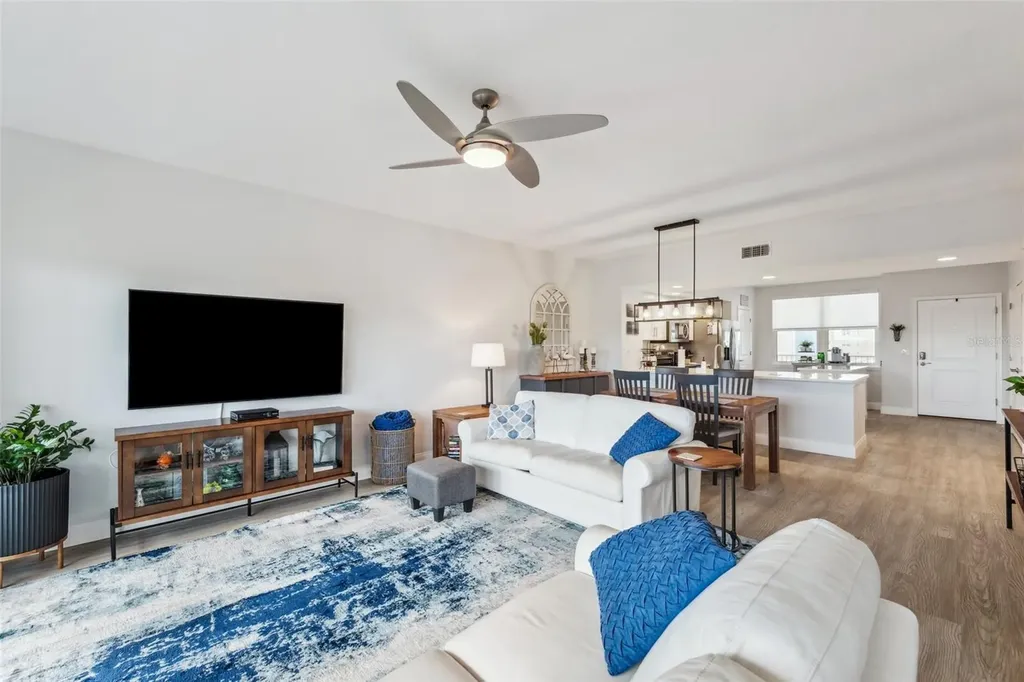 960 Starkey Road Largo FL 33771
