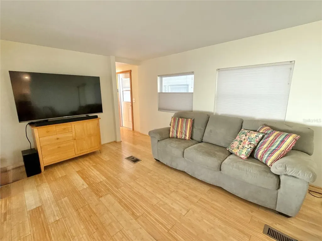 340 Mount Oak Avenue NE St Petersburg FL 33702