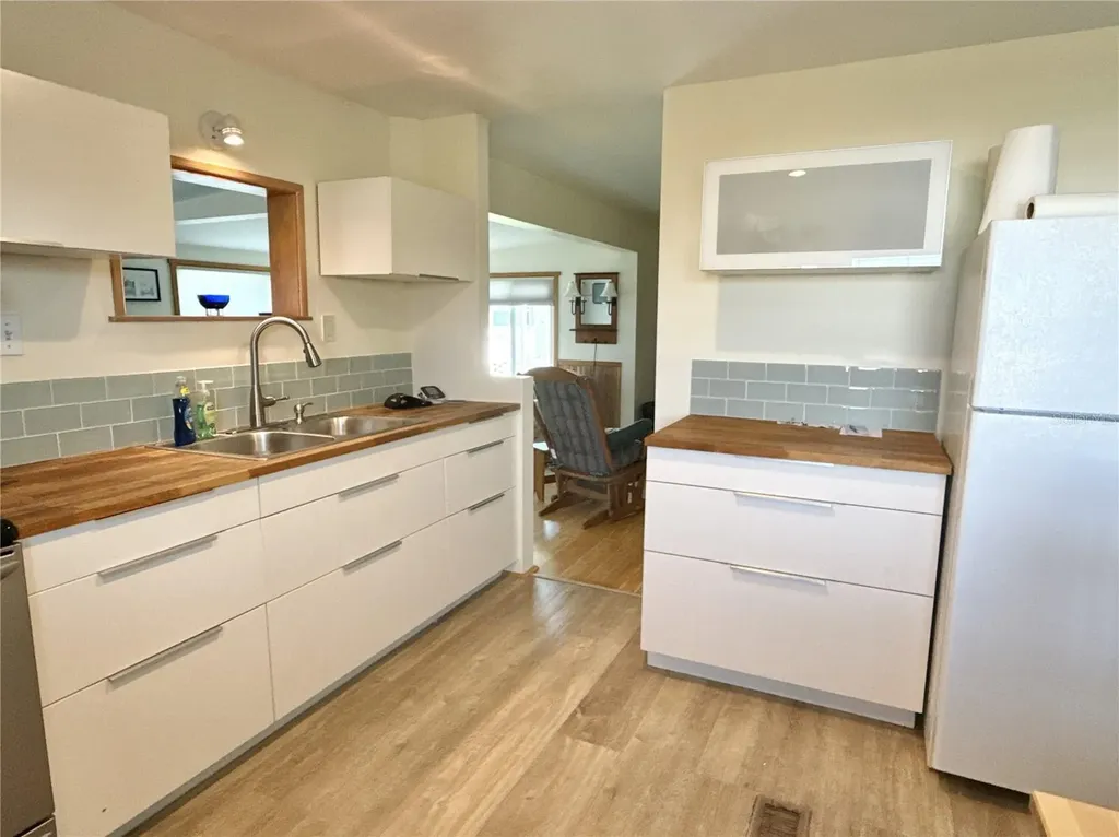 340 Mount Oak Avenue NE St Petersburg FL 33702