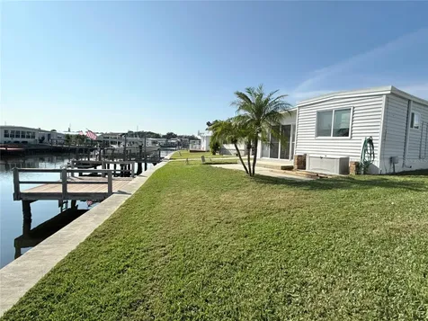 340 Mount Oak Avenue NE St Petersburg FL 33702