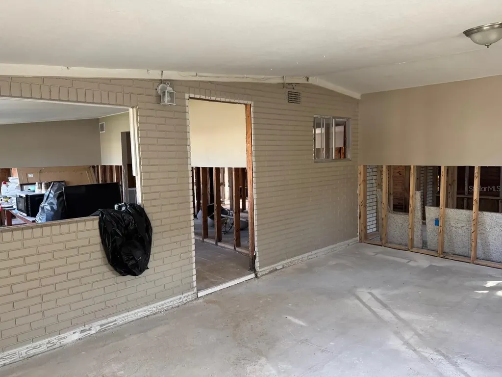 1021 Canal Street Ruskin FL 33570
